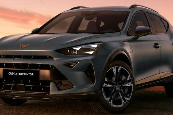 CUPRA-FORMENTOR-PHEV-ENTREGA-MODEL-PAGE-03
