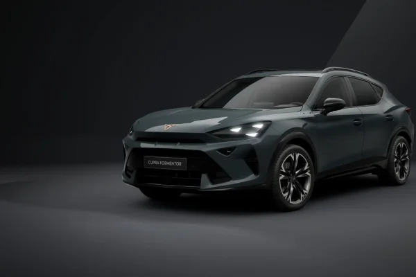 CUPRA-FORMENTOR-PHEV-ENTREGA-MODEL-PAGE-04